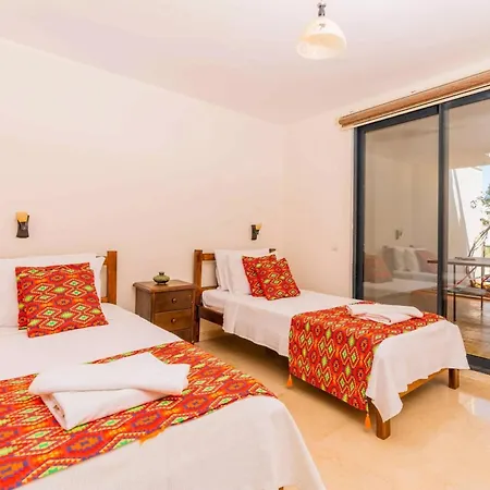 Charming 4-bed In Magnificent View 4* Kalkan