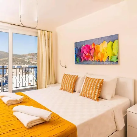 Charming 4-bed In Magnificent View 4*