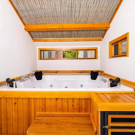 Charming 4-bed In Magnificent View Kalkan